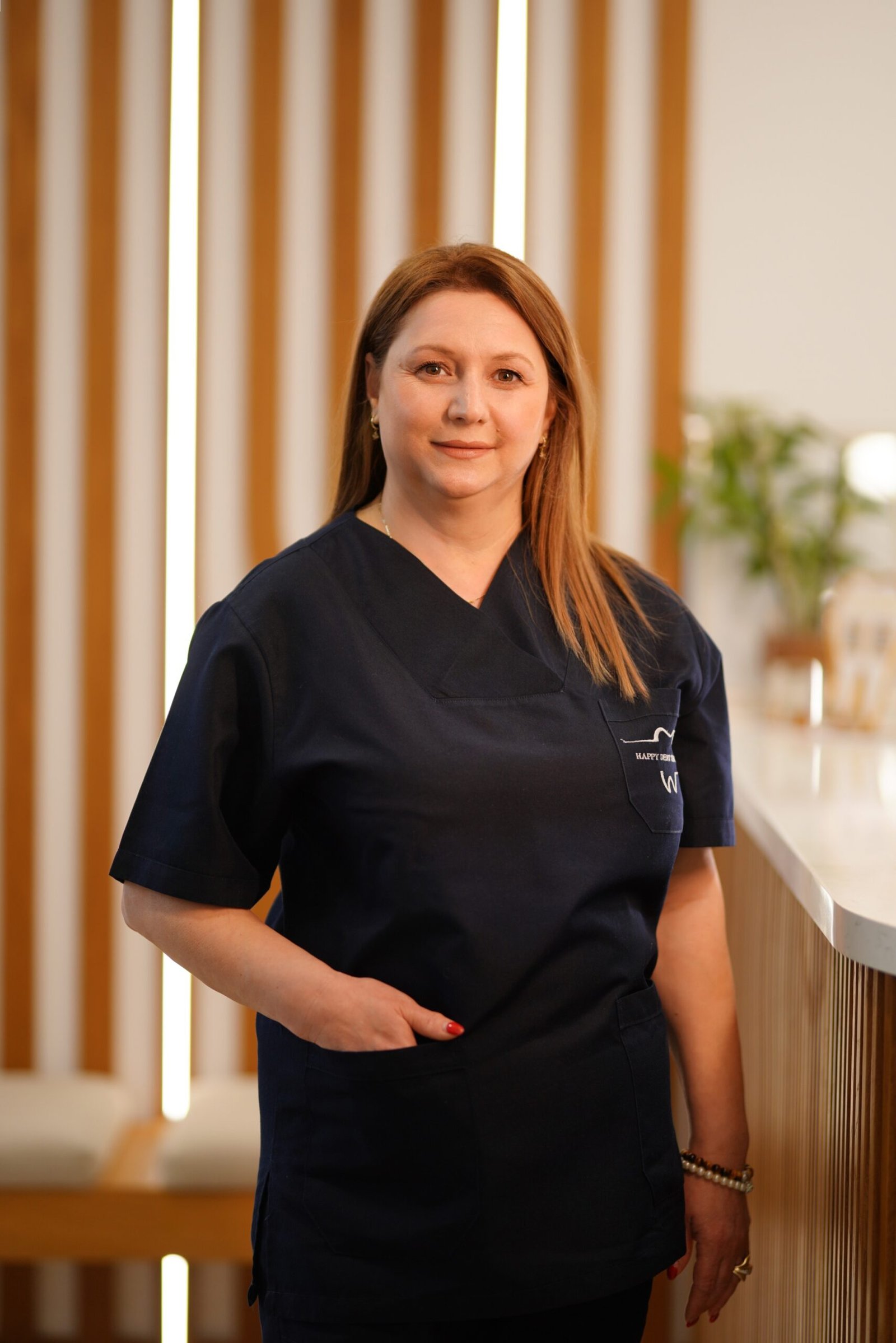Aurela Veli – Ekonomiste – Happy Dent Center