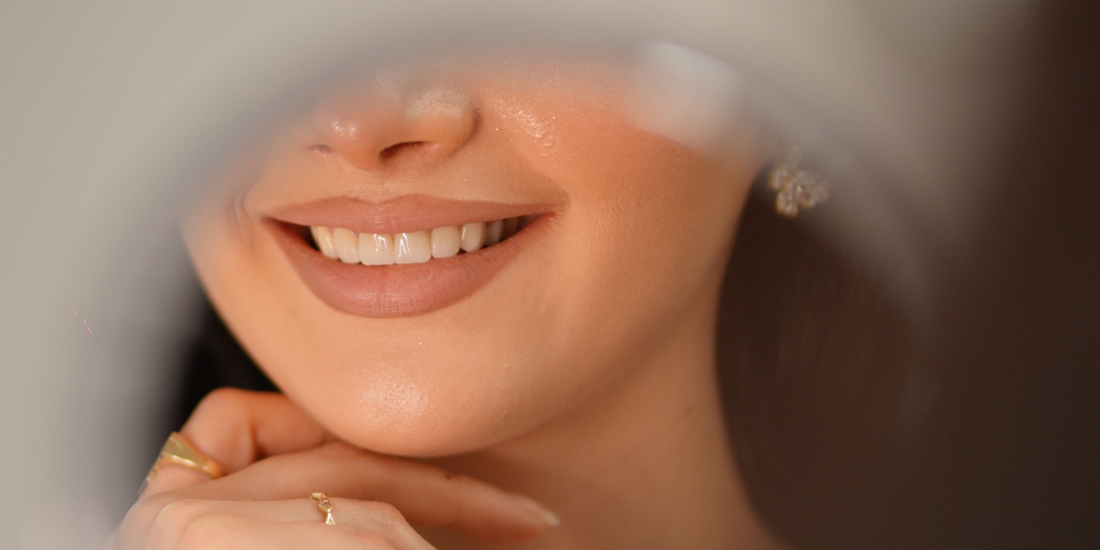 Buzëqeshje e shëndetshme – Happy Dent Center